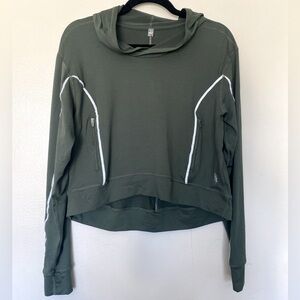 FP Movement Olive Green Cropped Hoodie Top with Reflective Accents Size XS EUC